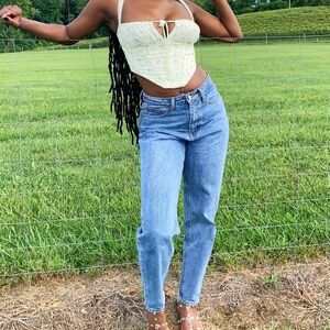 PrettyLittleThing Mom Jeans